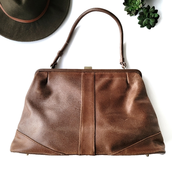 Vintage Handbags - Vintage Leather Hangbag